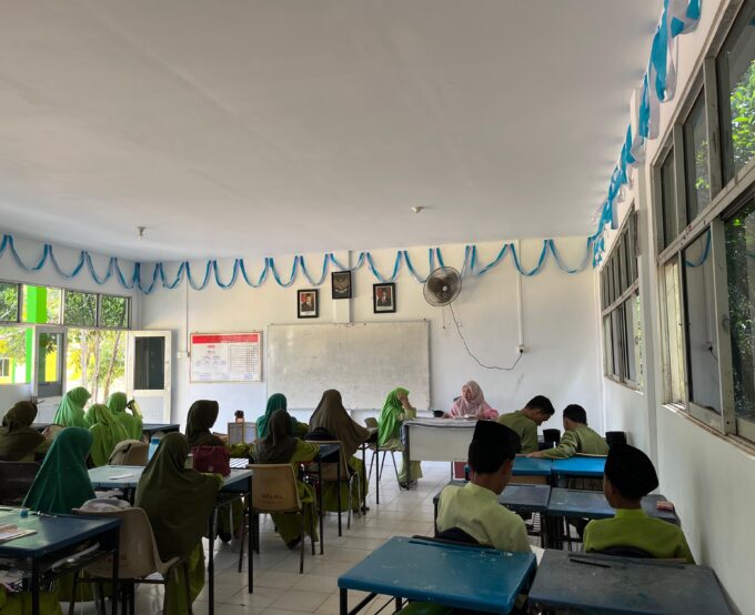 MTs Raudlatul Qur’an Batam Dorong Siswa Cinta Al-Qur’an Lewat Ekstrakurikuler Tahfidz MTs Raudlatul Qur’an Batam Dorong Siswa Cinta Al-Qur’an Lewat Ekstrakurikuler Tahfidz