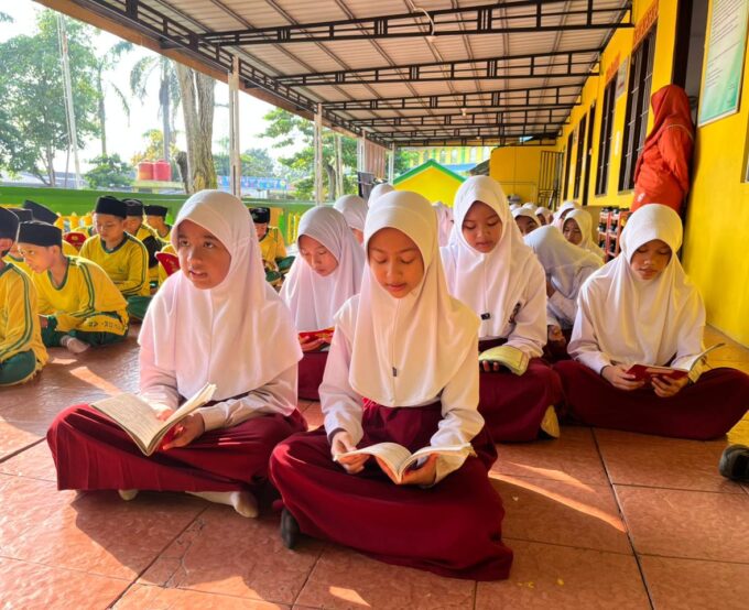 Semangat Pagi Murajaah Bersama MI Raudlatul Qur’an Batam Semangat Pagi Murajaah Bersama MI Raudlatul Qur’an Batam