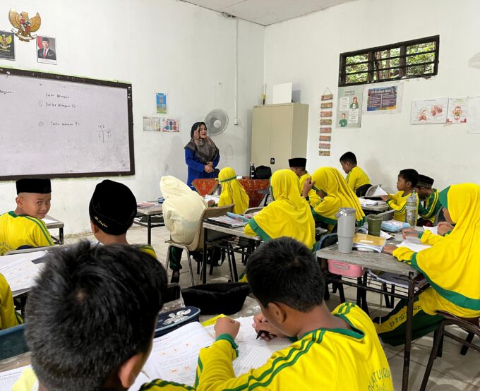 Belajar dengan Semangat, Membangun Masa Depan dengan Ilmu – MI Raudlatul Qur’an Batam Belajar dengan Semangat, Membangun Masa Depan dengan Ilmu – MI Raudlatul Qur’an Batam
