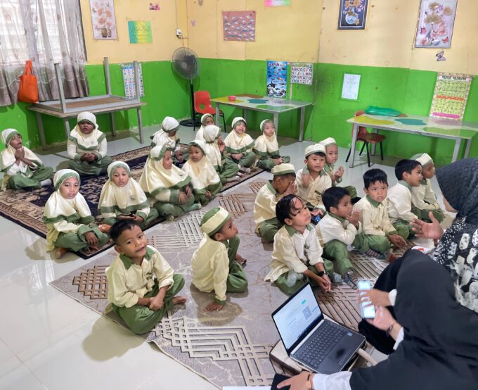 Anak Hebat, Akhlak Kuat: Kegiatan Belajar RA Raudlatul Qur’an 2 Sagulung Batam Curi Perhatian