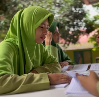 MTs Raudlatul Qur’an Batam: Menanamkan Sikap Anti-Hasad kepada Peserta Didik