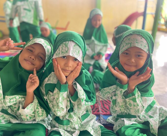 Mendidik Anak Lebih Utama dari Sedekah: Teladan Rasulullah ﷺ