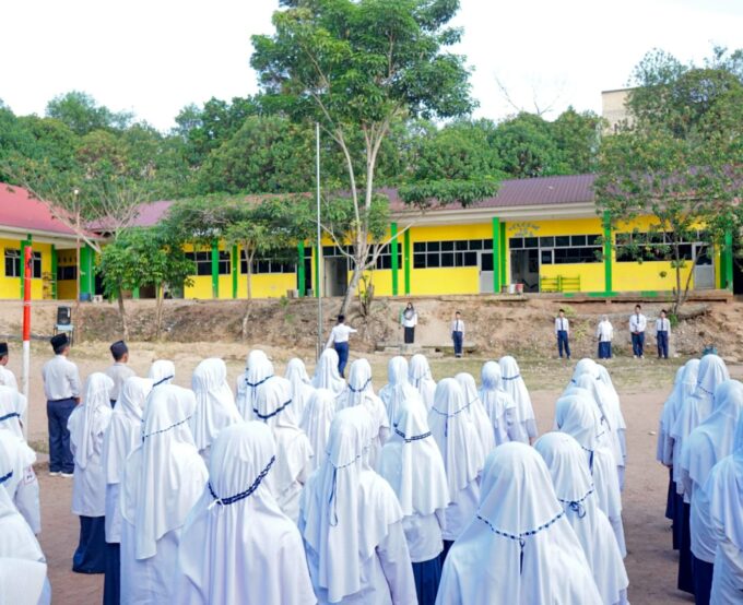 MTs Raudlatul Qur’an Tanamkan Kesadaran Masa Remaja melalui Pembiasaan Sikap Disiplin dan Akhlak Positif