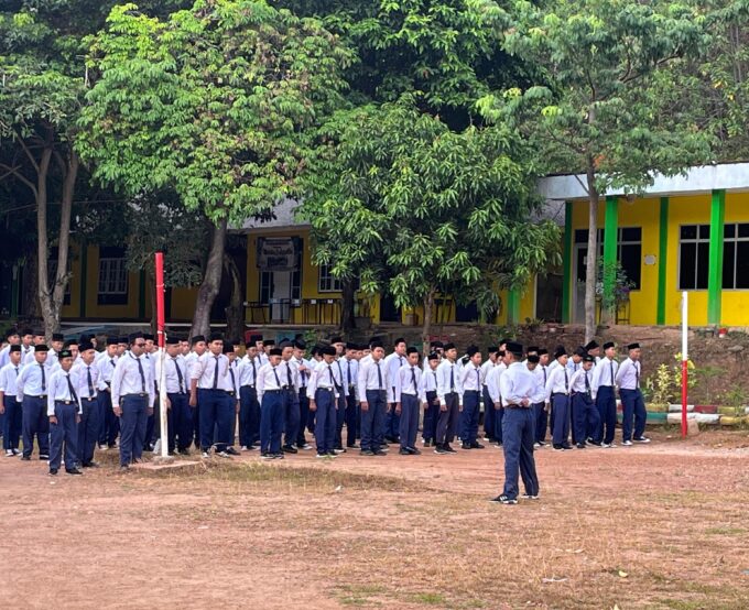 MTs Raudlatul Qur’an Batam: Kenali Tanda Perubahan Psikologi Anak SMP agar Orang Tua Lebih Bijak