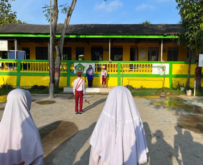 Dari Sekolah Menuju Pemimpin Hebat: Pembinaan Karakter di MI Raudlatul Qur’an Batam
