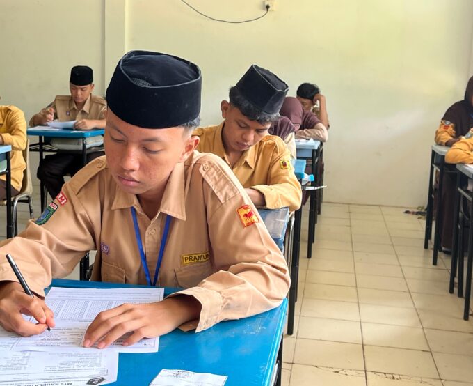 Cara Mengatasi Kesulitan Belajar Anak Usia SMP di MTs Raudlatul Qur’an Batam