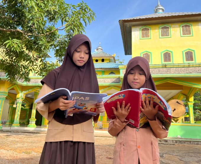 Smartphone di Sekolah Dasar: Sahabat Belajar atau Ancaman Baru bagi Fokus Siswa?