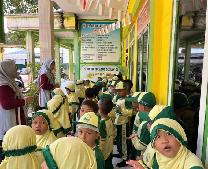 RA Raudlatul Qur’an Batam Ajarkan Anak Berani Menjaga Hak dan Belajar Berbagi Secara Seimbang