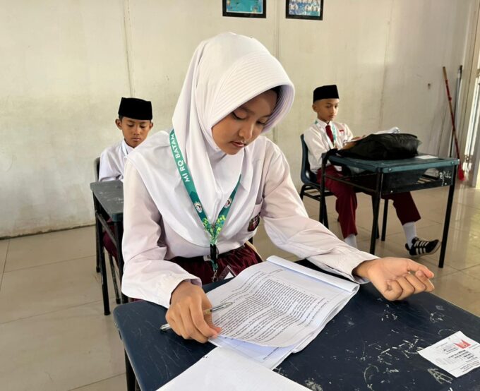 Semangat dan Disiplin, Siswa MI Raudlatul Qur’an Jalani Ujian Madrasah