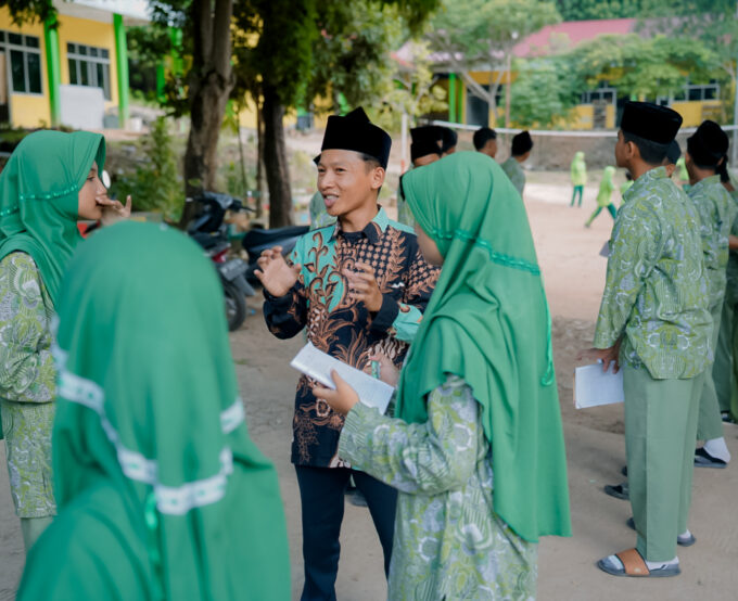 Learning English by Speaking: Building Confidence Through Daily Conversations