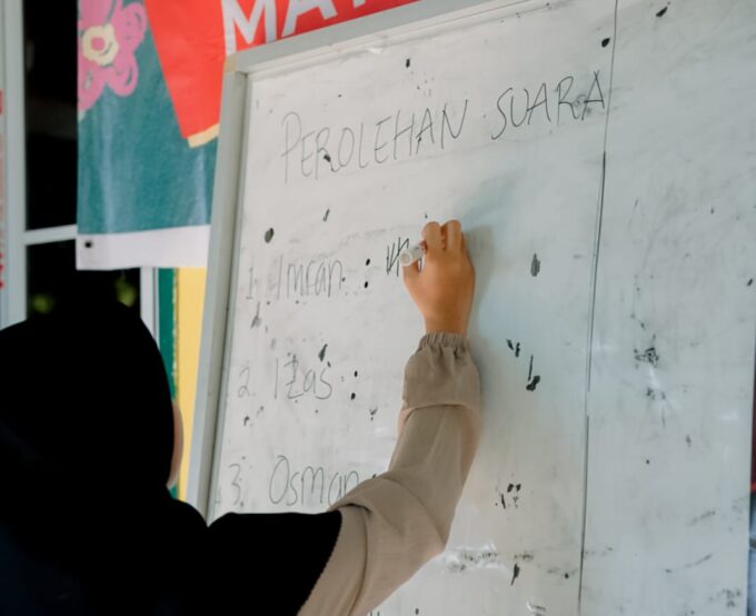 Melahirkan Generasi Pemimpin Amanah melalui Pemilihan Ketua OSIM MTs Raudlatul Qur'an Batam