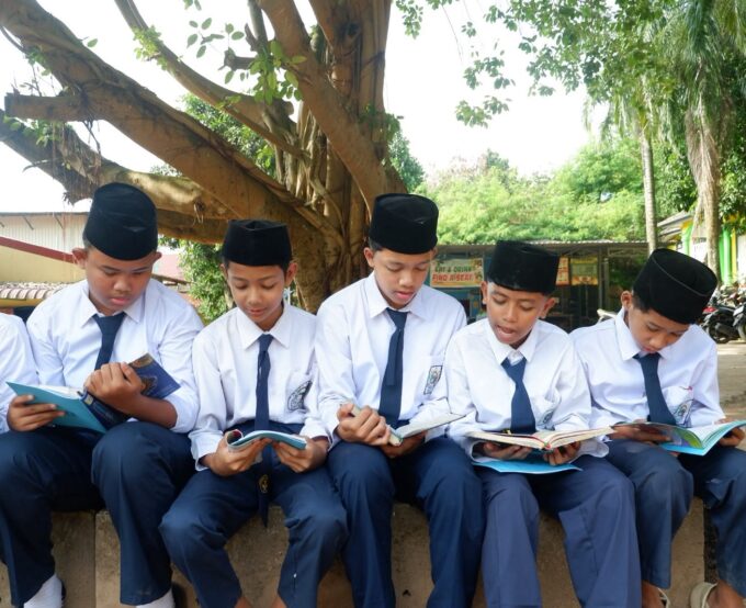 Budaya Membaca, Membangun Generasi Berilmu dan Berakhlak di MTs Raudlatul Qur'an Batam